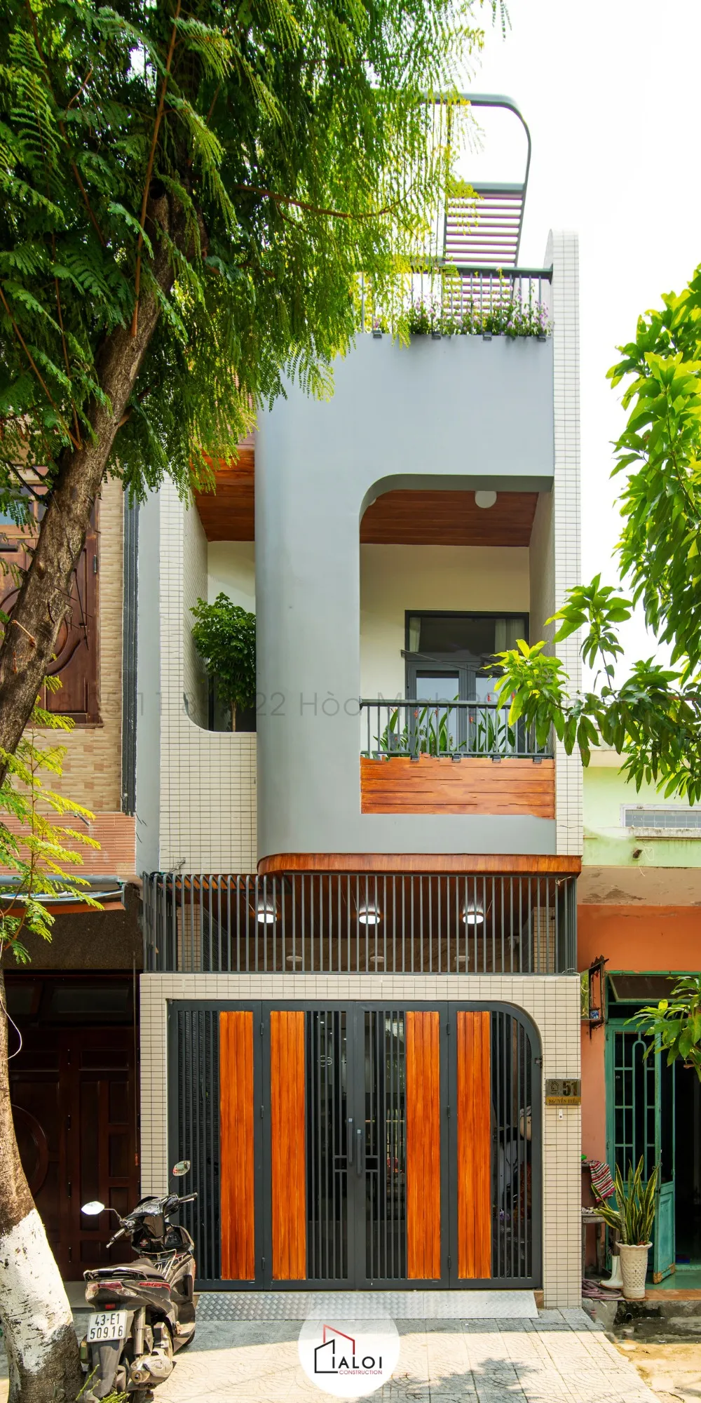 nhà 2 tầng thực tế PC House